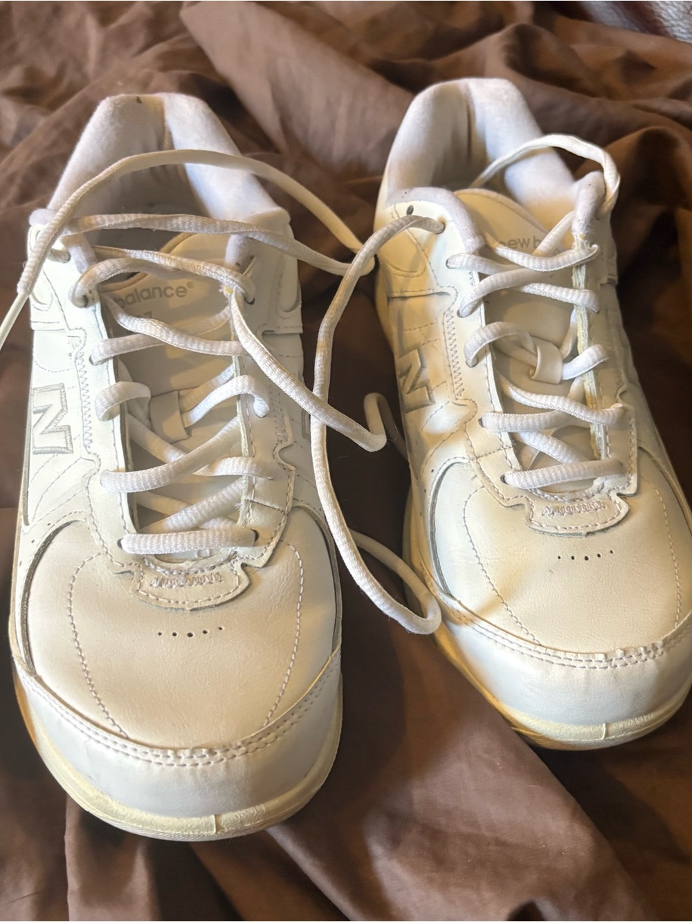 NEW BALANCE 577 WALKING DSL-2 WHITE LEATHER SHOEs Sneakers SZ 8 tennis shoes
goo